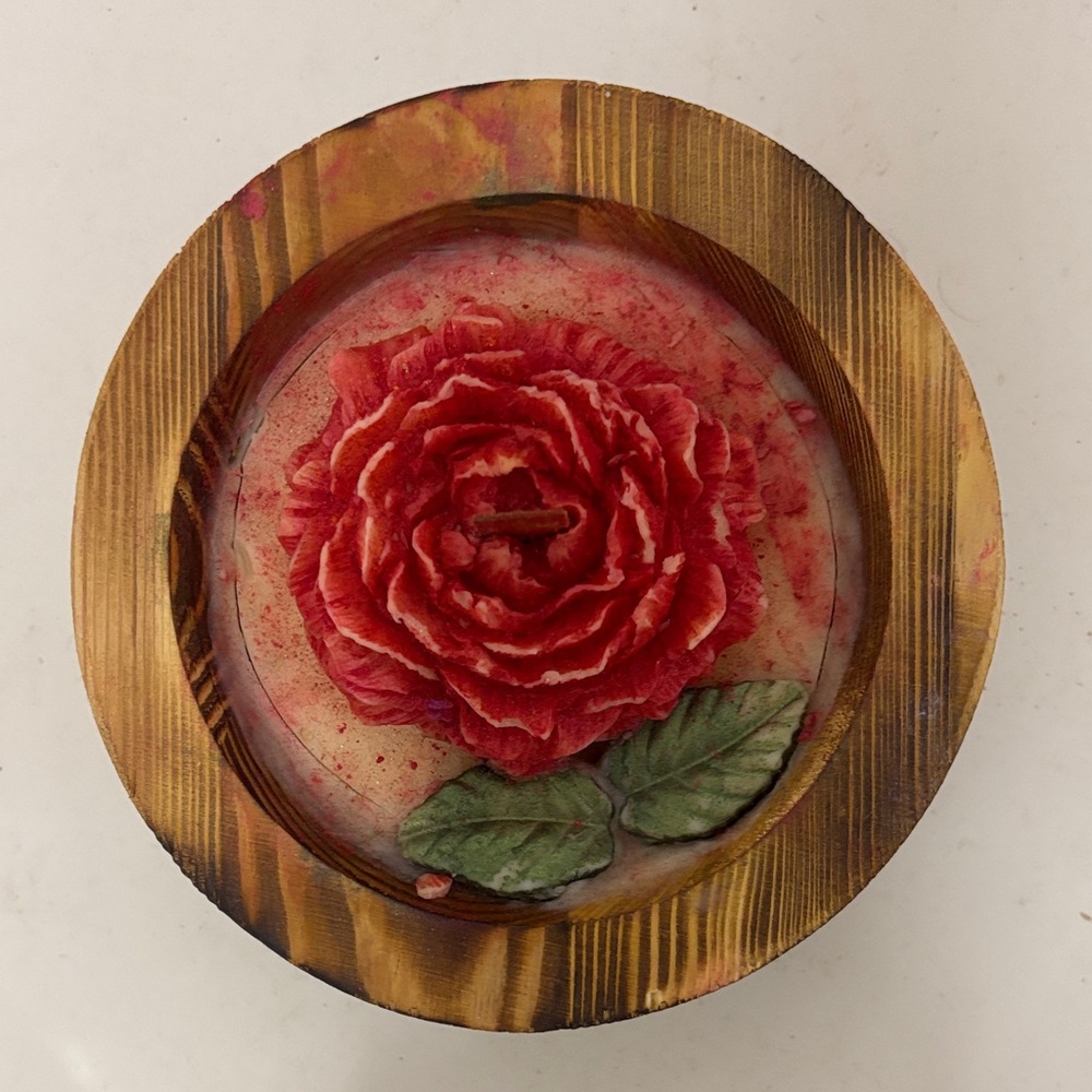 Wooden Bowl with Red Rose Design candle w/ wooden wick